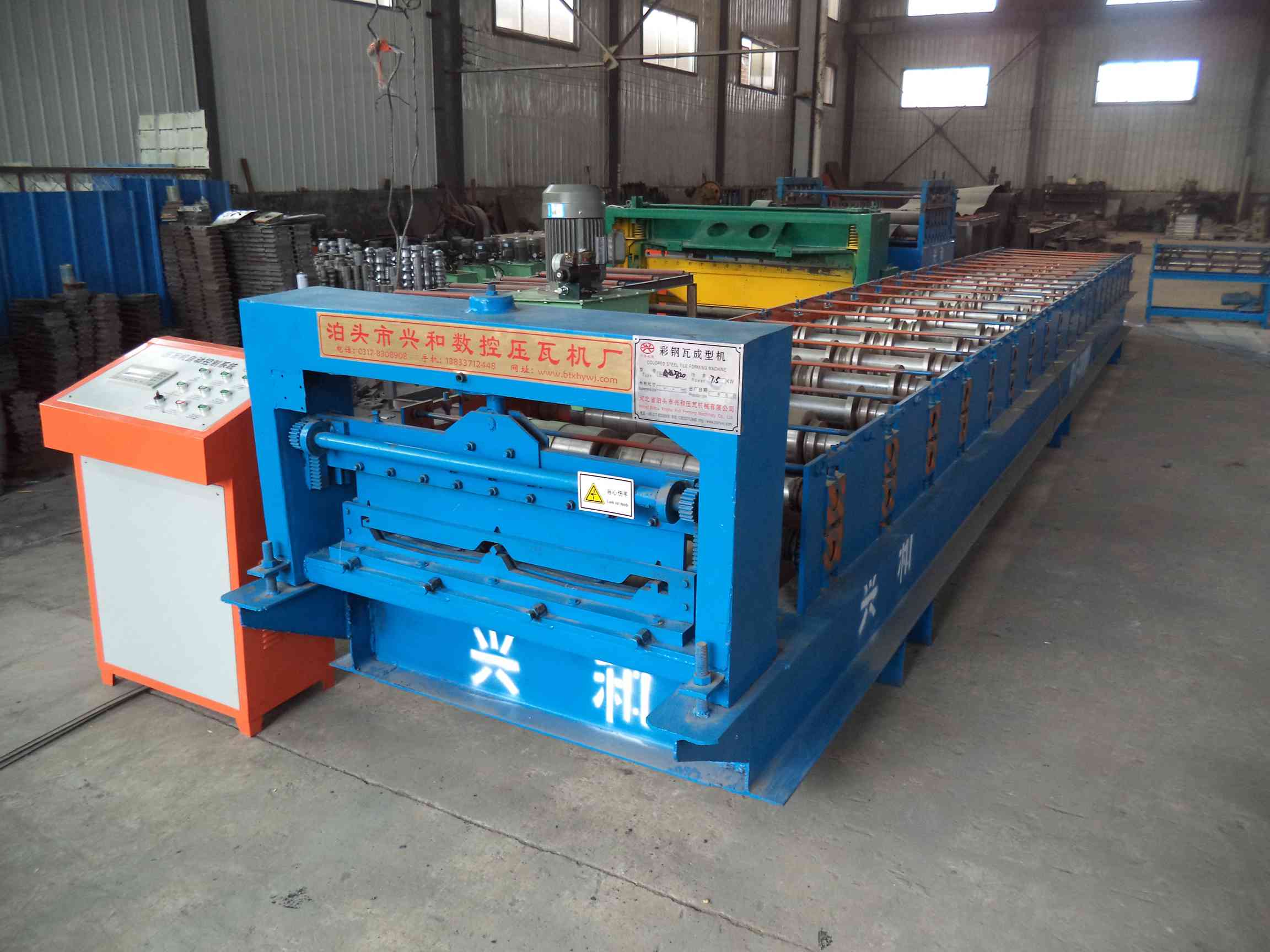 Roofing Sheet Roll Forming Machine ，Joint Type Roofing Sheet Making Machine