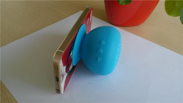 Portable sucking speakers for mobile phone bluetooth speaker