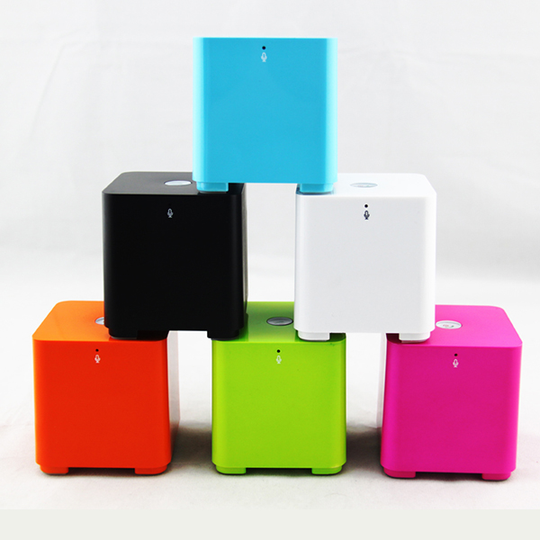 Stereo hands free calling bluetooth cube speakers