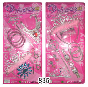 Hot sell beauty set with plastic toy comb,necklace,nailplate,bracelet