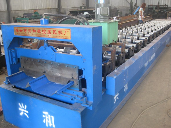 Joint-Hidden Tile Roofing Roll Forming Machine