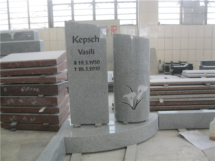 European style flower shape white marble upright headstone