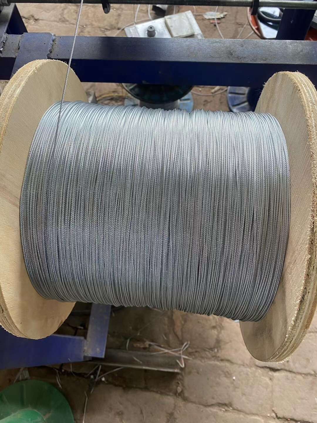China factory wholesale price 1*7 7*7 1*19 6*19 galvanized steel wire rope