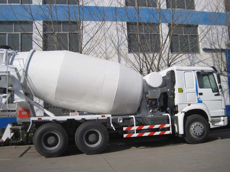 self loading concrete mixer truck for sale