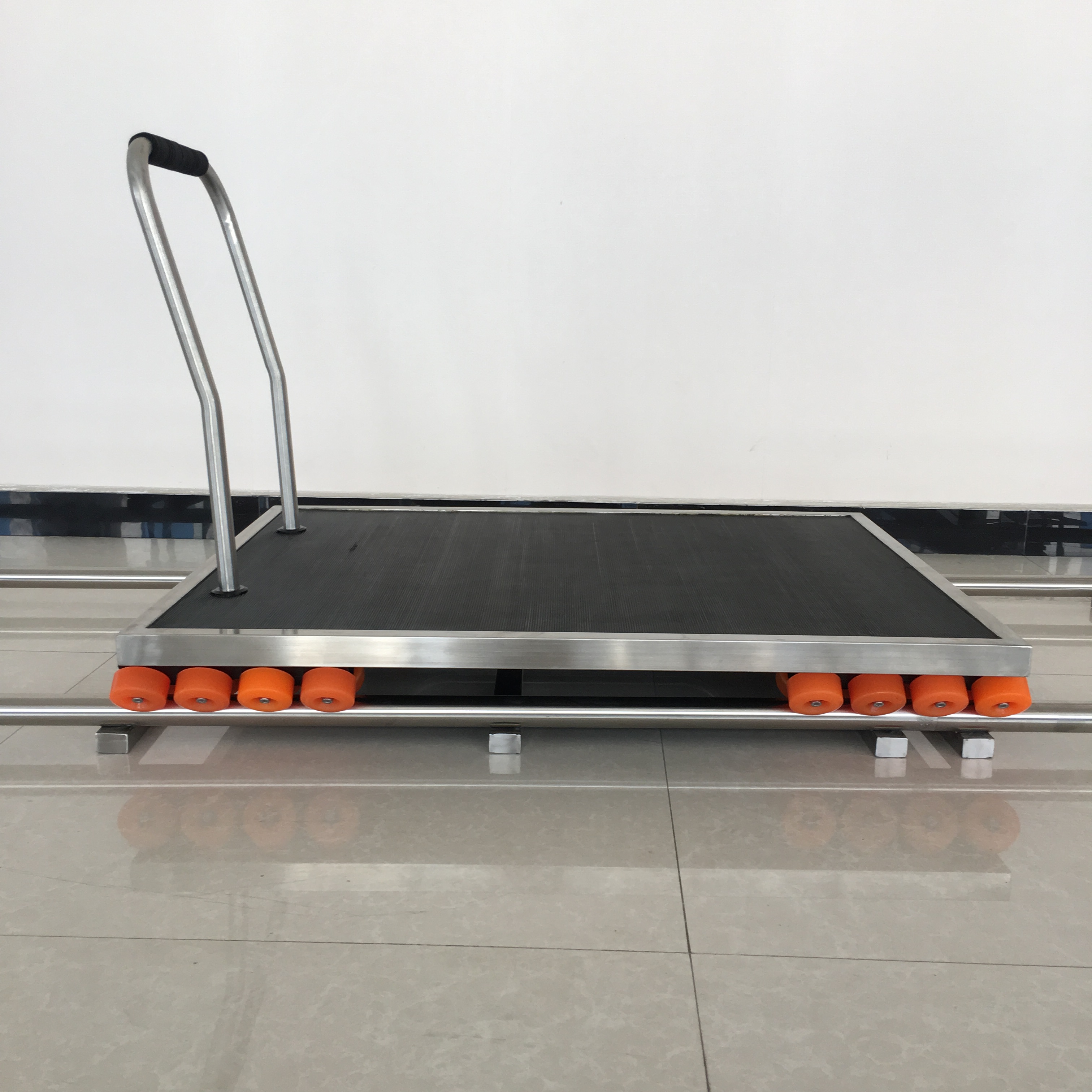 32 Wheels Heavy Video Camera Dolly Car / Rail 1100 X 820 X 180mm